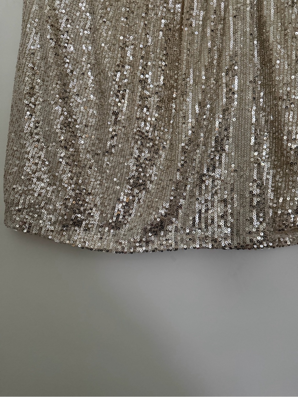 Love on a hanger sequin gold pull on mini skirt - Picture 2 of 5